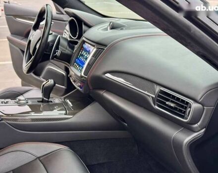 Мазерати Леванте, объемом двигателя 3 л и пробегом 110 тыс. км за 39990 $, фото 27 на Automoto.ua