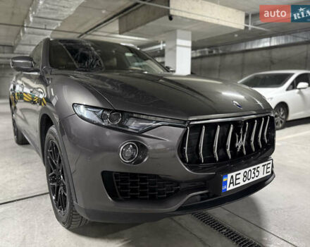 Сірий Мазераті Леванте, об'ємом двигуна 3 л та пробігом 100 тис. км за 31000 $, фото 16 на Automoto.ua