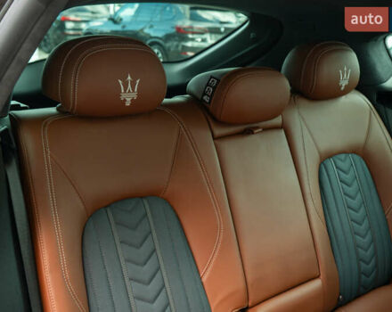 Сірий Мазераті Леванте, об'ємом двигуна 2.98 л та пробігом 70 тис. км за 41999 $, фото 49 на Automoto.ua