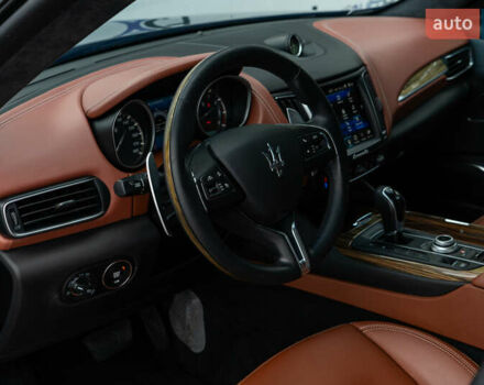 Сірий Мазераті Леванте, об'ємом двигуна 2.98 л та пробігом 70 тис. км за 41999 $, фото 30 на Automoto.ua