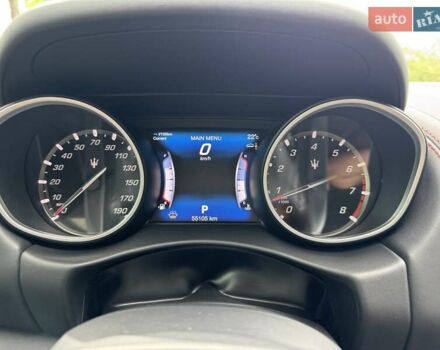 Сірий Мазераті Леванте, об'ємом двигуна 2.98 л та пробігом 65 тис. км за 31500 $, фото 10 на Automoto.ua