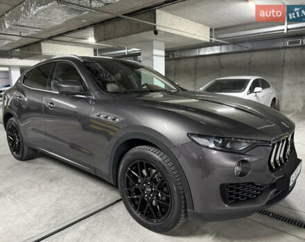 Сірий Мазераті Леванте, об'ємом двигуна 3 л та пробігом 100 тис. км за 31000 $, фото 19 на Automoto.ua