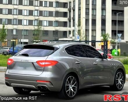 Мазераті Леванте 2016 у Полтаві на Automoto.ua Сірий Мазераті Леванте, об'ємом двигуна 3 л та пробігом 80 тис. км за 38000 $, фото 2 на Automoto.ua