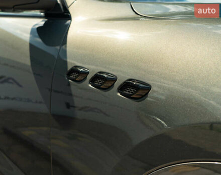 Сірий Мазераті Леванте, об'ємом двигуна 2.98 л та пробігом 70 тис. км за 41999 $, фото 12 на Automoto.ua