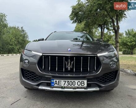 Сірий Мазераті Леванте, об'ємом двигуна 2.98 л та пробігом 65 тис. км за 31500 $, фото 3 на Automoto.ua
