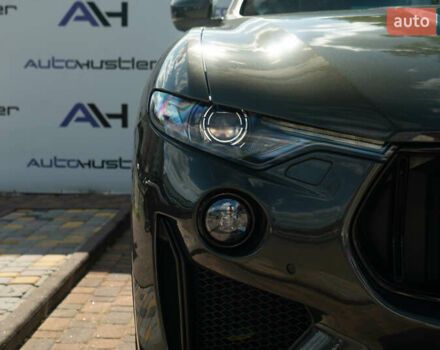 Сірий Мазераті Леванте, об'ємом двигуна 2.98 л та пробігом 70 тис. км за 41999 $, фото 2 на Automoto.ua