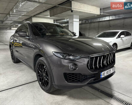 Сірий Мазераті Леванте, об'ємом двигуна 3 л та пробігом 100 тис. км за 31000 $, фото 18 на Automoto.ua