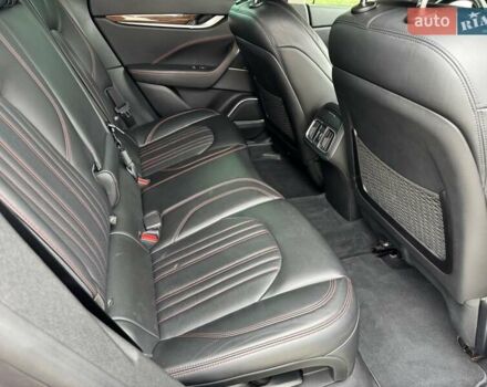 Сірий Мазераті Леванте, об'ємом двигуна 2.98 л та пробігом 65 тис. км за 31500 $, фото 21 на Automoto.ua