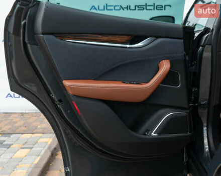 Сірий Мазераті Леванте, об'ємом двигуна 2.98 л та пробігом 70 тис. км за 41999 $, фото 41 на Automoto.ua