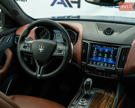 Сірий Мазераті Леванте, об'ємом двигуна 2.98 л та пробігом 70 тис. км за 41999 $, фото 56 на Automoto.ua