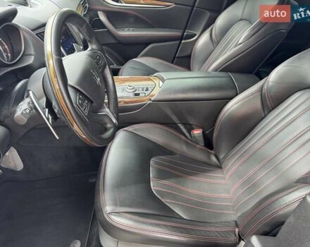 Сірий Мазераті Леванте, об'ємом двигуна 2.98 л та пробігом 65 тис. км за 31500 $, фото 11 на Automoto.ua