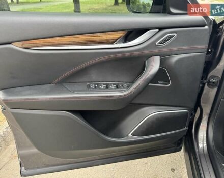 Сірий Мазераті Леванте, об'ємом двигуна 2.98 л та пробігом 65 тис. км за 31500 $, фото 13 на Automoto.ua