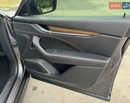 Сірий Мазераті Леванте, об'ємом двигуна 2.98 л та пробігом 65 тис. км за 31500 $, фото 22 на Automoto.ua