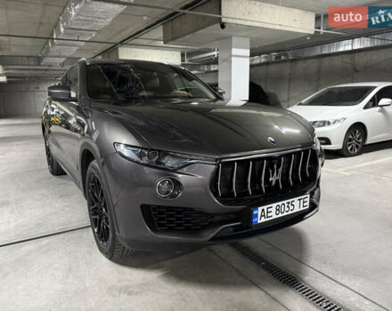 Сірий Мазераті Леванте, об'ємом двигуна 3 л та пробігом 100 тис. км за 31000 $, фото 17 на Automoto.ua