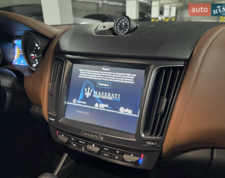 Сірий Мазераті Леванте, об'ємом двигуна 3 л та пробігом 100 тис. км за 31000 $, фото 8 на Automoto.ua