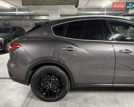 Сірий Мазераті Леванте, об'ємом двигуна 3 л та пробігом 100 тис. км за 31000 $, фото 21 на Automoto.ua