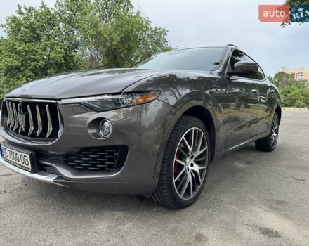 Сірий Мазераті Леванте, об'ємом двигуна 2.98 л та пробігом 65 тис. км за 31500 $, фото 2 на Automoto.ua