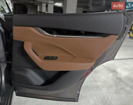 Сірий Мазераті Леванте, об'ємом двигуна 3 л та пробігом 100 тис. км за 31000 $, фото 12 на Automoto.ua