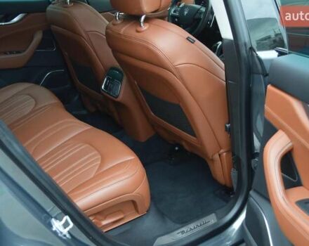 Мазераті Леванте 2017 у Одесі на Automoto.ua Сірий Мазераті Леванте, об'ємом двигуна 3 л та пробігом 70 тис. км за 26900 $, фото 41 на Automoto.ua