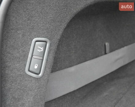 Мазераті Леванте 2017 у Одесі на Automoto.ua Сірий Мазераті Леванте, об'ємом двигуна 3 л та пробігом 70 тис. км за 26900 $, фото 45 на Automoto.ua