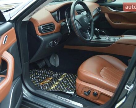 Мазераті Леванте 2017 у Одесі на Automoto.ua Сірий Мазераті Леванте, об'ємом двигуна 3 л та пробігом 70 тис. км за 26900 $, фото 20 на Automoto.ua