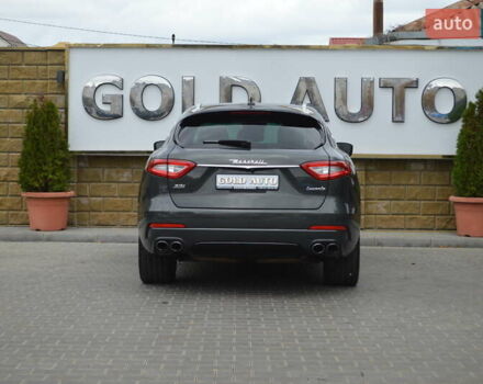 Мазераті Леванте 2017 у Одесі на Automoto.ua Сірий Мазераті Леванте, об'ємом двигуна 3 л та пробігом 70 тис. км за 26900 $, фото 10 на Automoto.ua