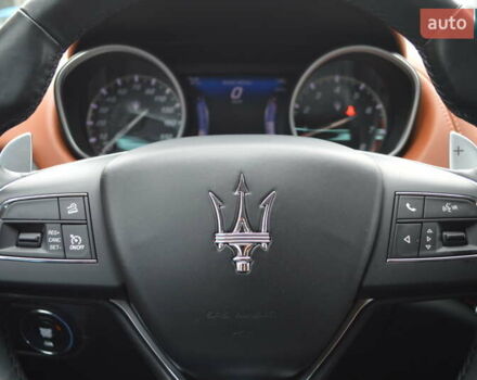 Мазераті Леванте 2017 у Одесі на Automoto.ua Сірий Мазераті Леванте, об'ємом двигуна 3 л та пробігом 70 тис. км за 26900 $, фото 22 на Automoto.ua