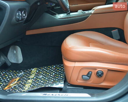 Мазераті Леванте 2017 у Одесі на Automoto.ua Сірий Мазераті Леванте, об'ємом двигуна 3 л та пробігом 70 тис. км за 26900 $, фото 19 на Automoto.ua