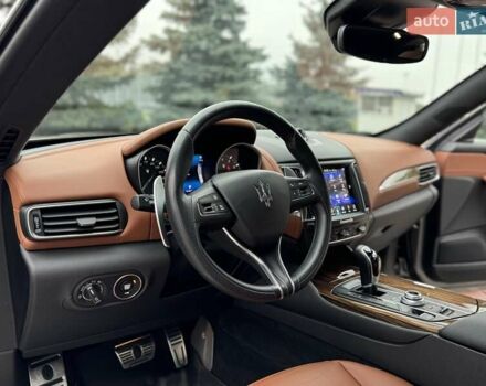 Серый Мазерати Леванте, объемом двигателя 2.98 л и пробегом 99 тыс. км за 33000 $, фото 45 на Automoto.ua