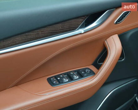 Мазераті Леванте 2017 у Одесі на Automoto.ua Сірий Мазераті Леванте, об'ємом двигуна 3 л та пробігом 70 тис. км за 26900 $, фото 18 на Automoto.ua