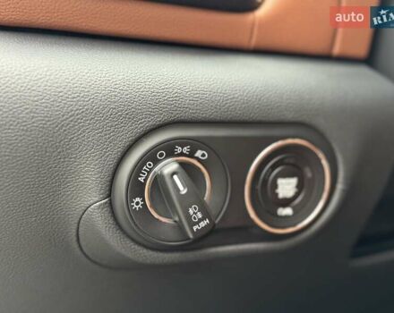 Серый Мазерати Леванте, объемом двигателя 2.98 л и пробегом 99 тыс. км за 33000 $, фото 40 на Automoto.ua