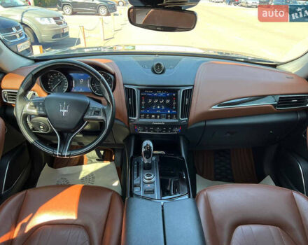 Сірий Мазераті Леванте, об'ємом двигуна 2.99 л та пробігом 96 тис. км за 41500 $, фото 12 на Automoto.ua