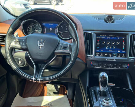 Сірий Мазераті Леванте, об'ємом двигуна 2.99 л та пробігом 96 тис. км за 41500 $, фото 13 на Automoto.ua