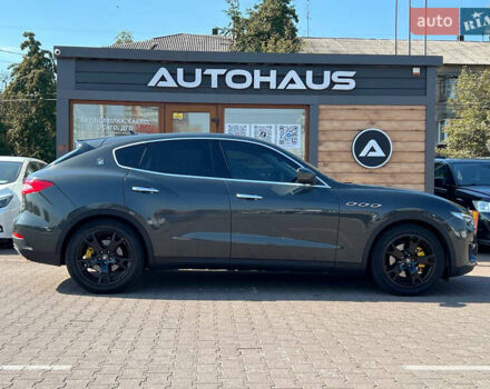 Серый Мазерати Леванте, объемом двигателя 2.99 л и пробегом 96 тыс. км за 43000 $, фото 3 на Automoto.ua