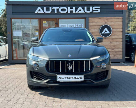 Серый Мазерати Леванте, объемом двигателя 2.99 л и пробегом 96 тыс. км за 43000 $, фото 1 на Automoto.ua