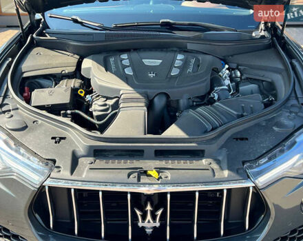 Серый Мазерати Леванте, объемом двигателя 2.99 л и пробегом 96 тыс. км за 43000 $, фото 24 на Automoto.ua