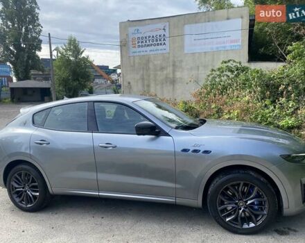 Серый Мазерати Леванте, объемом двигателя 2 л и пробегом 49 тыс. км за 54000 $, фото 3 на Automoto.ua