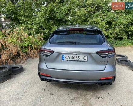 Серый Мазерати Леванте, объемом двигателя 2 л и пробегом 49 тыс. км за 54000 $, фото 1 на Automoto.ua