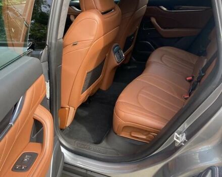 Серый Мазерати Леванте, объемом двигателя 2 л и пробегом 49 тыс. км за 54000 $, фото 7 на Automoto.ua