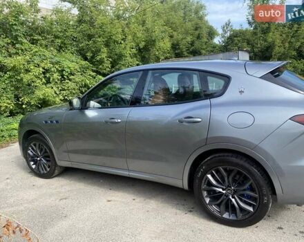 Серый Мазерати Леванте, объемом двигателя 2 л и пробегом 49 тыс. км за 54000 $, фото 5 на Automoto.ua