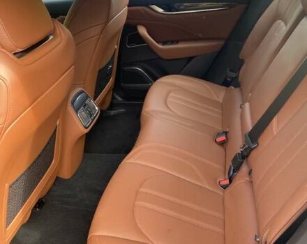 Серый Мазерати Леванте, объемом двигателя 2 л и пробегом 49 тыс. км за 54000 $, фото 9 на Automoto.ua