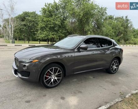 Сірий Мазераті Леванте, об'ємом двигуна 2.98 л та пробігом 65 тис. км за 31500 $, фото 1 на Automoto.ua