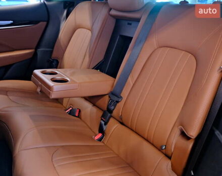 Синій Мазераті Леванте, об'ємом двигуна 2.98 л та пробігом 15 тис. км за 35900 $, фото 42 на Automoto.ua