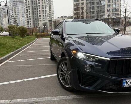 Синий Мазерати Леванте, объемом двигателя 3 л и пробегом 30 тыс. км за 59900 $, фото 2 на Automoto.ua