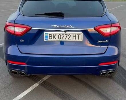 Синій Мазераті Леванте, об'ємом двигуна 2.98 л та пробігом 38 тис. км за 45000 $, фото 2 на Automoto.ua