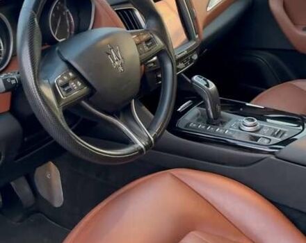 Синій Мазераті Леванте, об'ємом двигуна 2.98 л та пробігом 38 тис. км за 45000 $, фото 8 на Automoto.ua