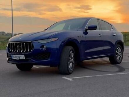 Синій Мазераті Леванте, об'ємом двигуна 2.98 л та пробігом 38 тис. км за 45000 $, фото 1 на Automoto.ua