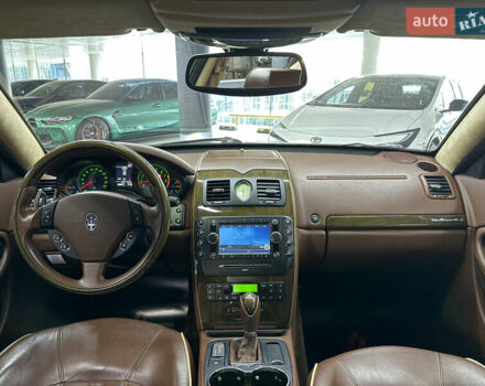 Білий Мазераті Quattroporte, об'ємом двигуна 4.7 л та пробігом 95 тис. км за 40900 $, фото 24 на Automoto.ua