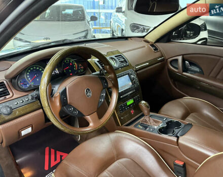 Білий Мазераті Quattroporte, об'ємом двигуна 4.7 л та пробігом 95 тис. км за 40900 $, фото 19 на Automoto.ua
