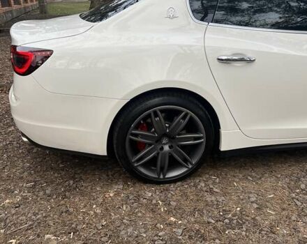 Белый Мазерати Кватропорте, объемом двигателя 2.98 л и пробегом 129 тыс. км за 38900 $, фото 17 на Automoto.ua